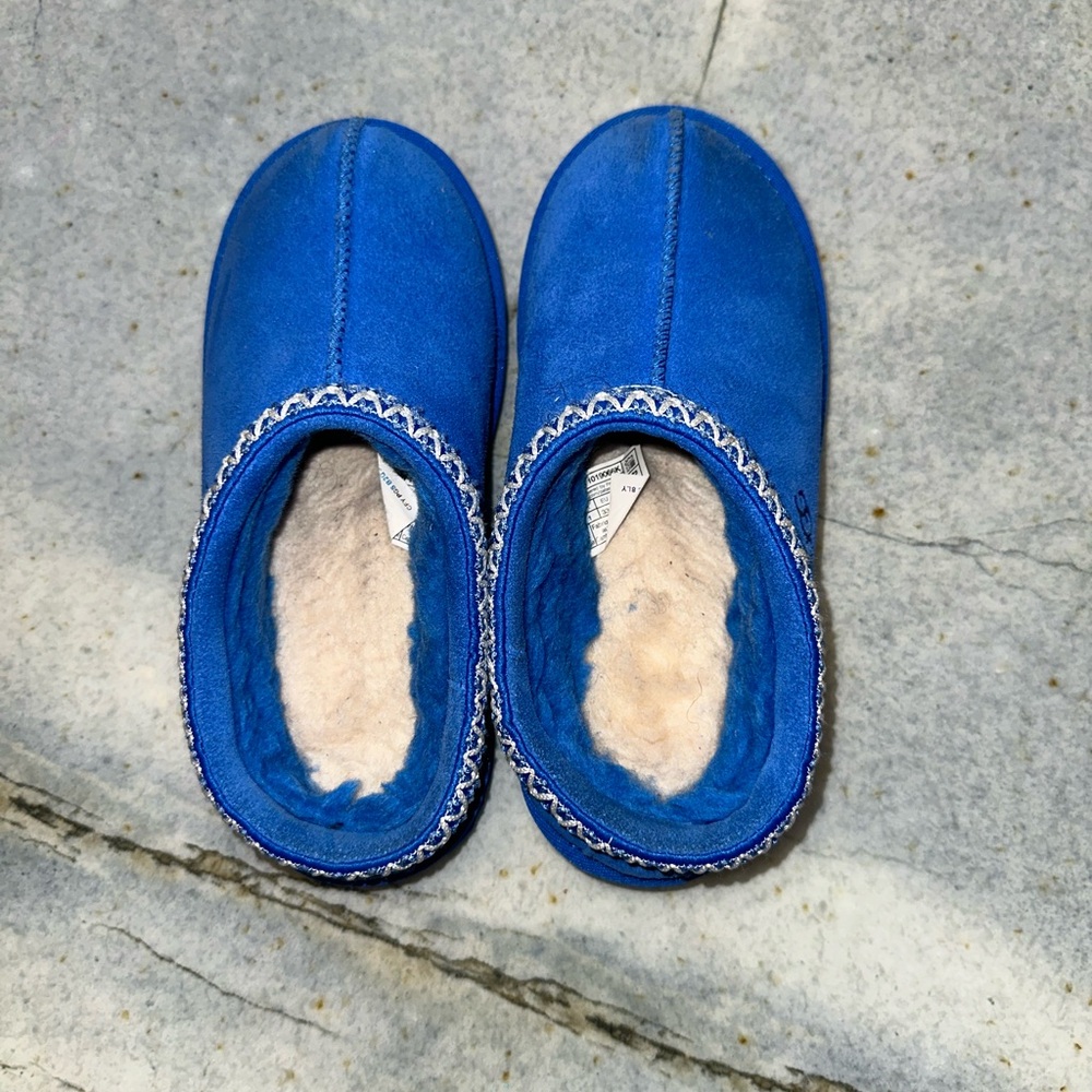 Uggs Tasman II Slipper
There is a size 2 also listed